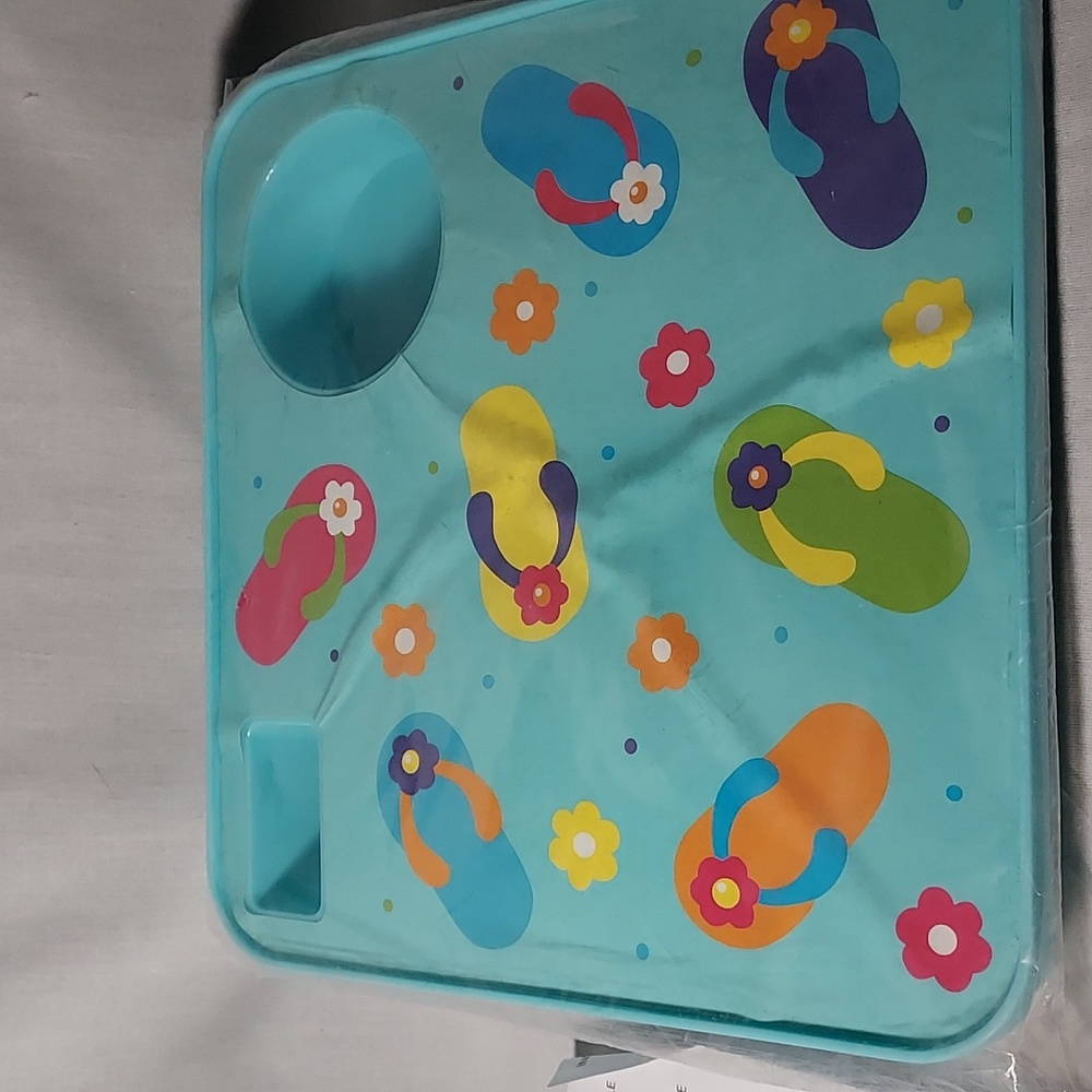 Vintage 2005 Avon Summer Delight Beach Table Child Size